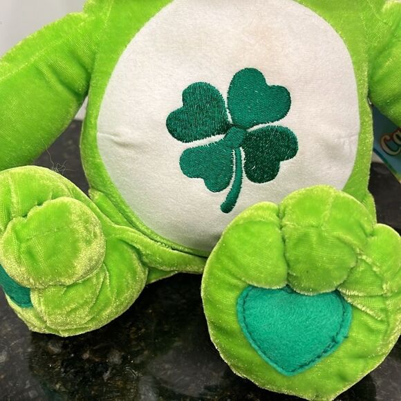 2004 Care Bear, Good Luck Bear. 15 Inch Plush. Great Colors. - Picture 3 of 11